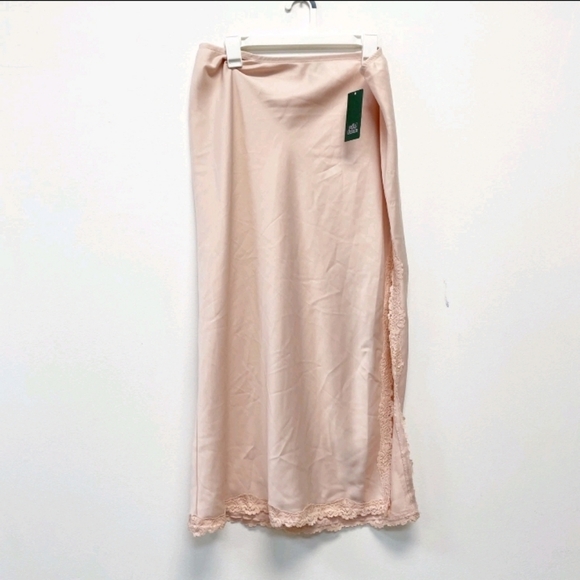 Wild Fable Women's Light Pink Satin Lace Trim Midi Skirt Berry Size M Waist 16 - Picture 3 of 8
